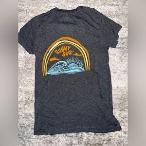 Cariloha crew tee size small